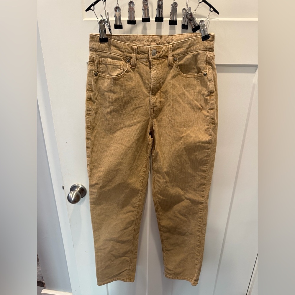 American Eagle Corduroy Pants Women’s 6 Tan Khaki Straight Leg Casual Fall